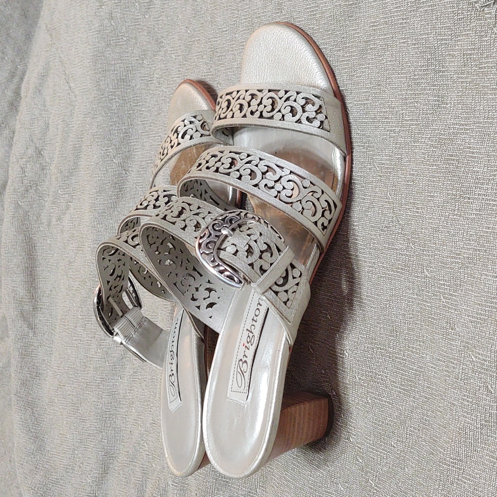 Brighton Women's Tinsel Champagne Metallic Silver Sandals size 7.5 M - Picture 5 of 9